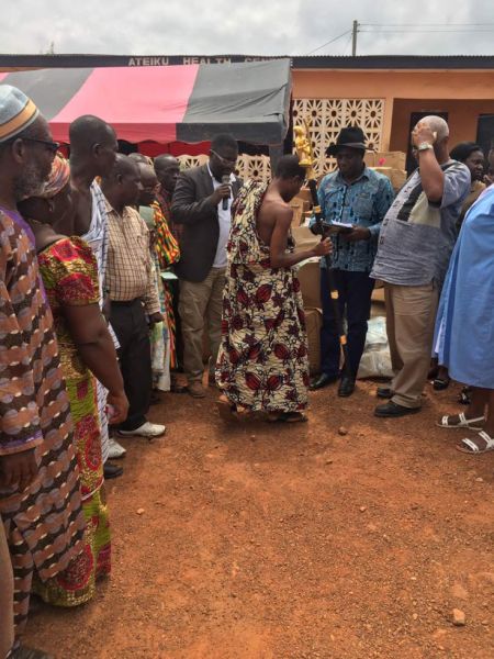 tadmi-donates-to-ateiku-health-center-2017-1-20170929-1872162403